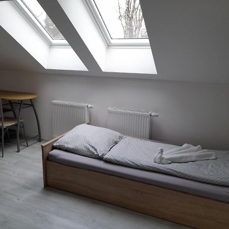 Vinotéka U Kozů Hotel Nové Město nad Metují Kültér fotó