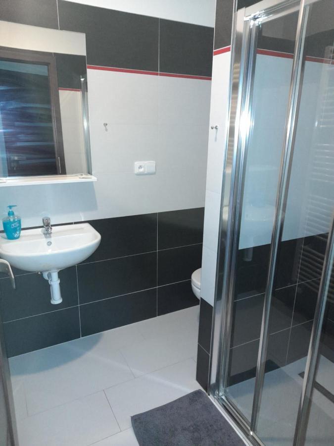 Vinotéka U Kozů Hotel Nové Město nad Metují Kültér fotó