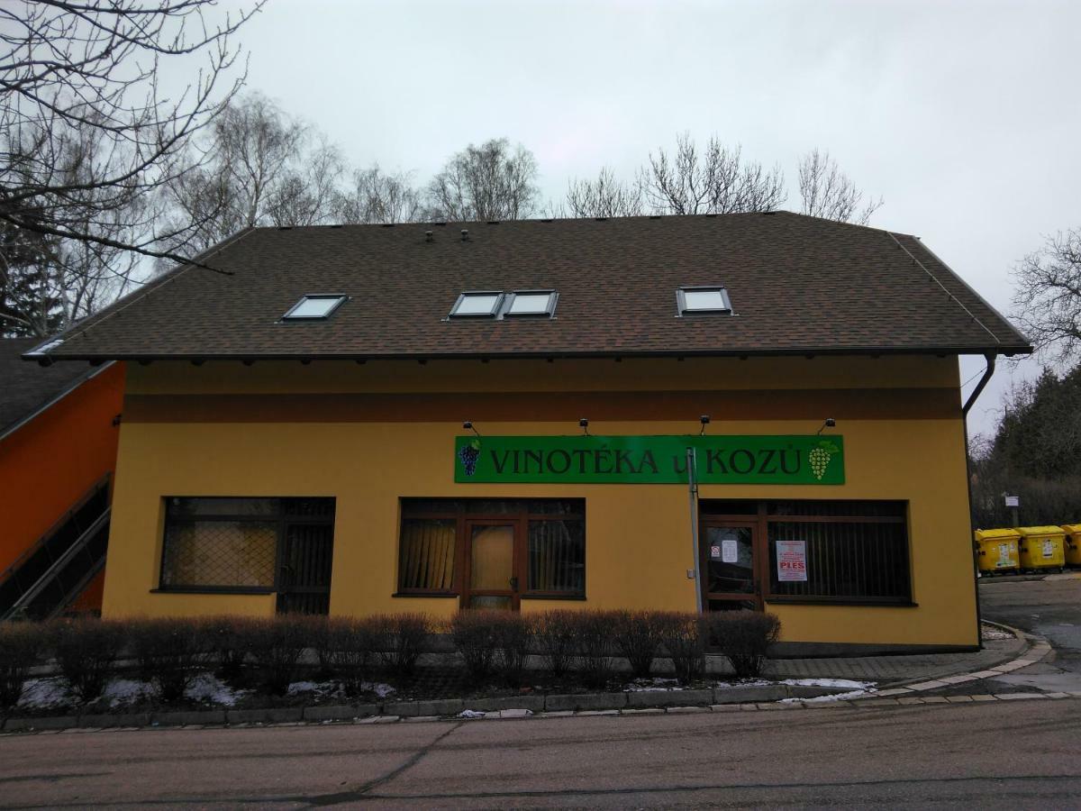 Vinotéka U Kozů Hotel Nové Město nad Metují Kültér fotó