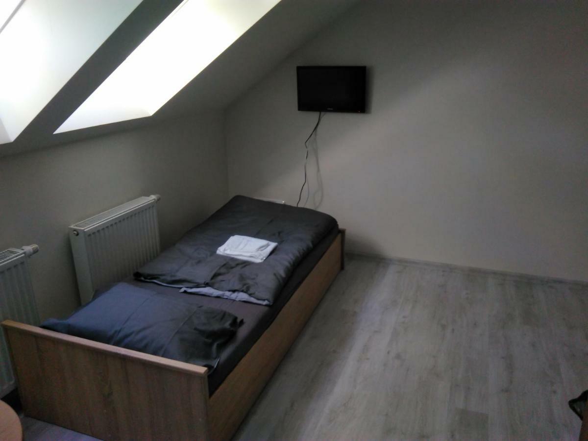 Vinotéka U Kozů Hotel Nové Město nad Metují Kültér fotó
